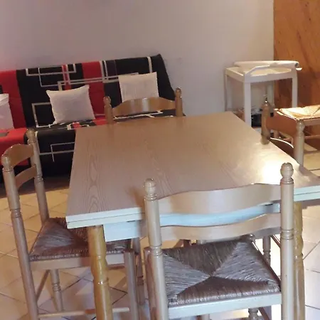 A La Montagne Rdc Apartman