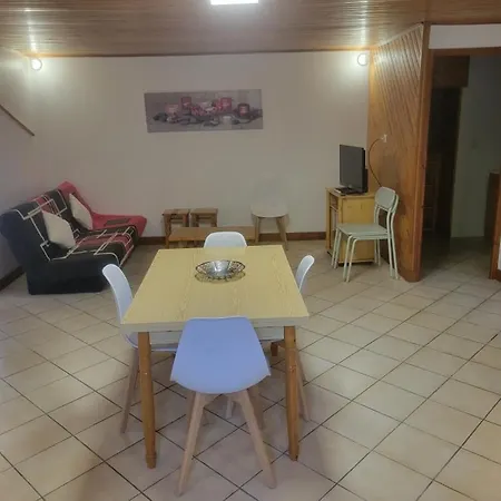 A La Montagne Rdc Apartman