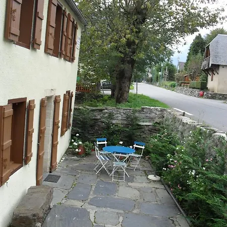 A La Montagne Rdc * Génos